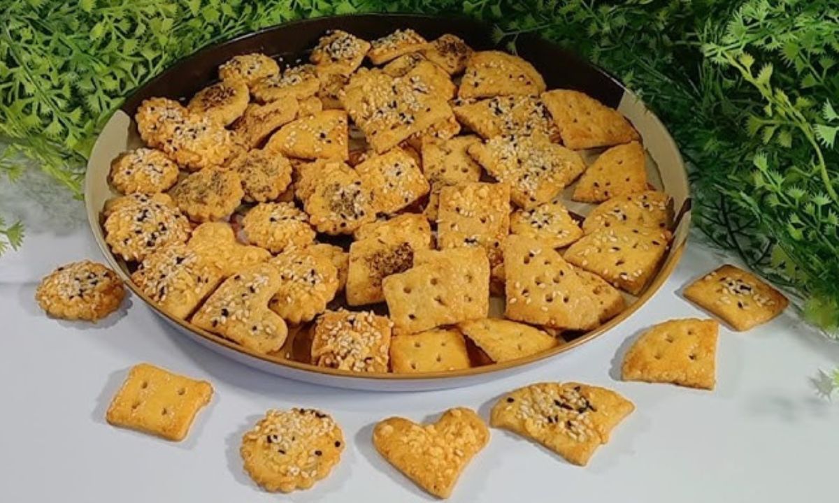 البسكويت المالح بالزعتر والجبنة