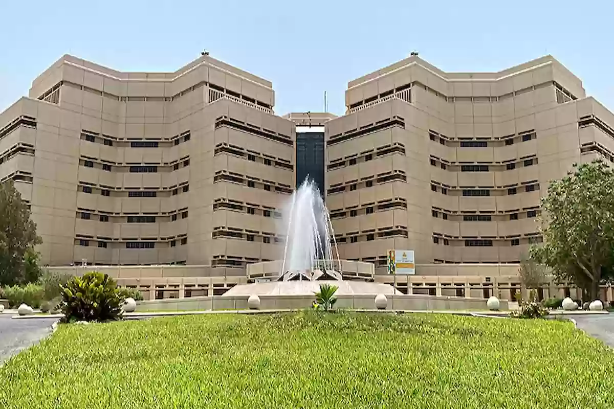 فتح باب التسجيل في جامعة الملك عبدالعزيز 1446.. شروط وطريقة التقديم إلكترونيًا