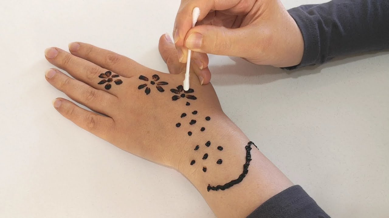 طريقة رسم الحناء في البيت