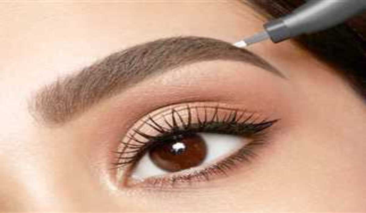 طريقة رسم الحواجب في المنزل