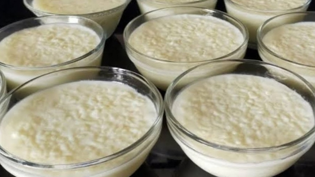 طريقة عمل الأرز باللبن الكريمي بمكونات متوفرة في المنزل مثل الجاهز بمذاق رائع