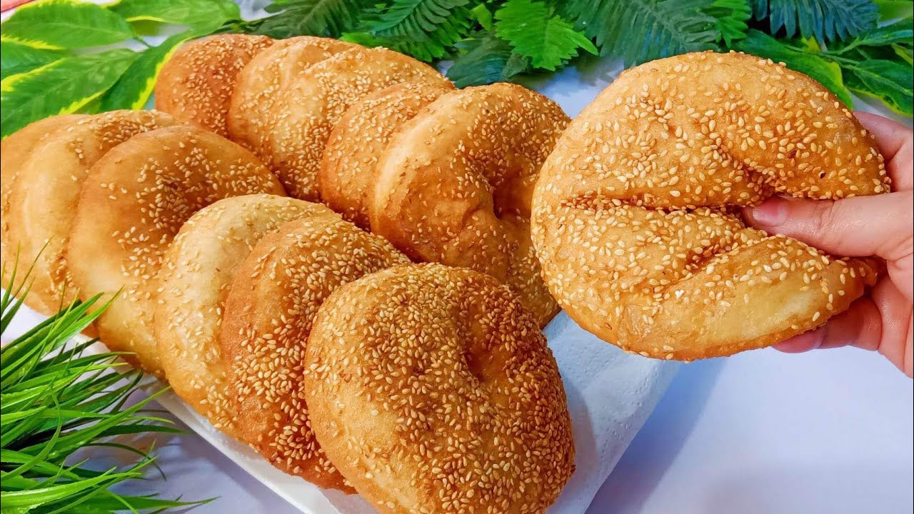 فطائر هشة بالسمسم