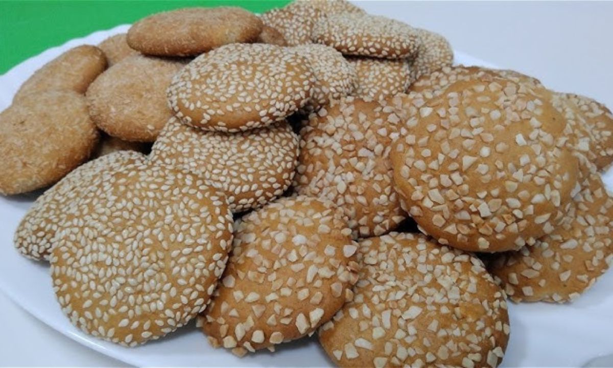 كعك السمسم الطري
