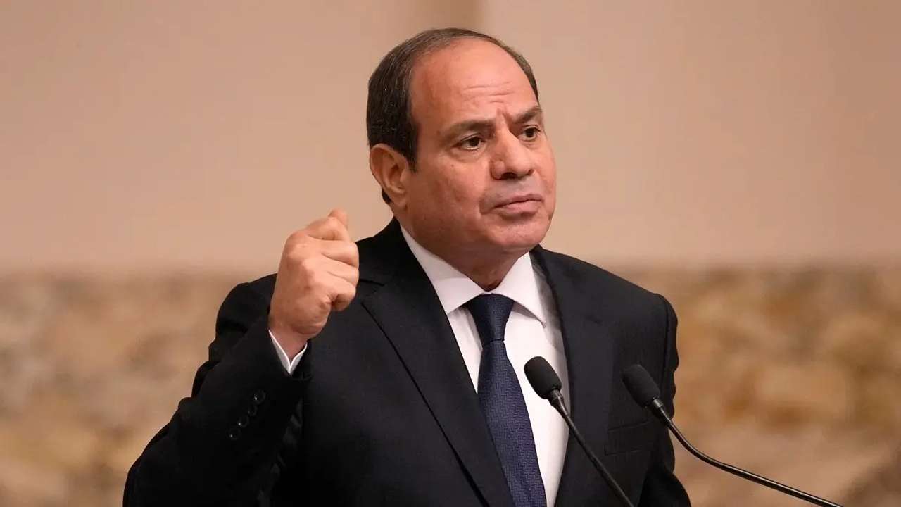 عاجل| الرئيس السيسي يُصدر قرار هام وحاسم بشأن وفاة أحمد رفعت.. وأول تعليق من شقيقه