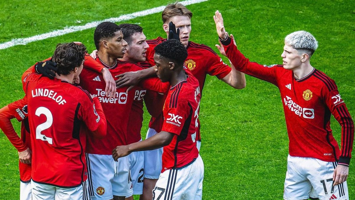 مانشستر يونايتد في مواجهة صعبة أمام برايتون في الجولة 2 من الدوري الإنجليزي الممتاز.. موعد المباراة والقنوات الناقلة