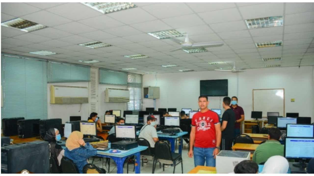 كليات تقبل من 50 علمي علوم