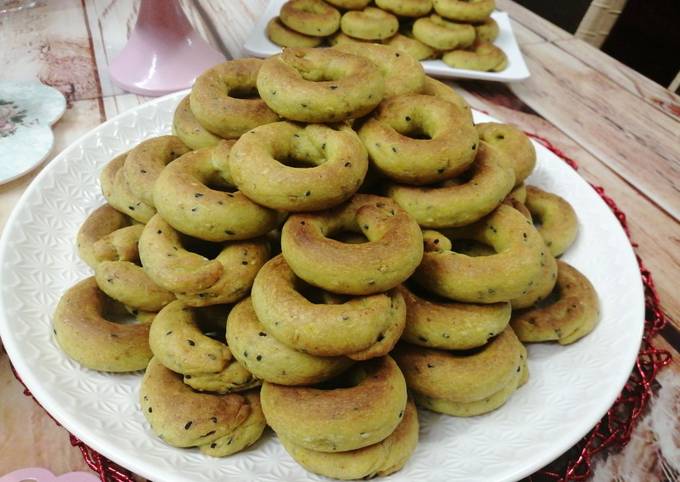 الصورة الرئيسية لوصفةكعك اساور فلسطيني بزيت الزيتون