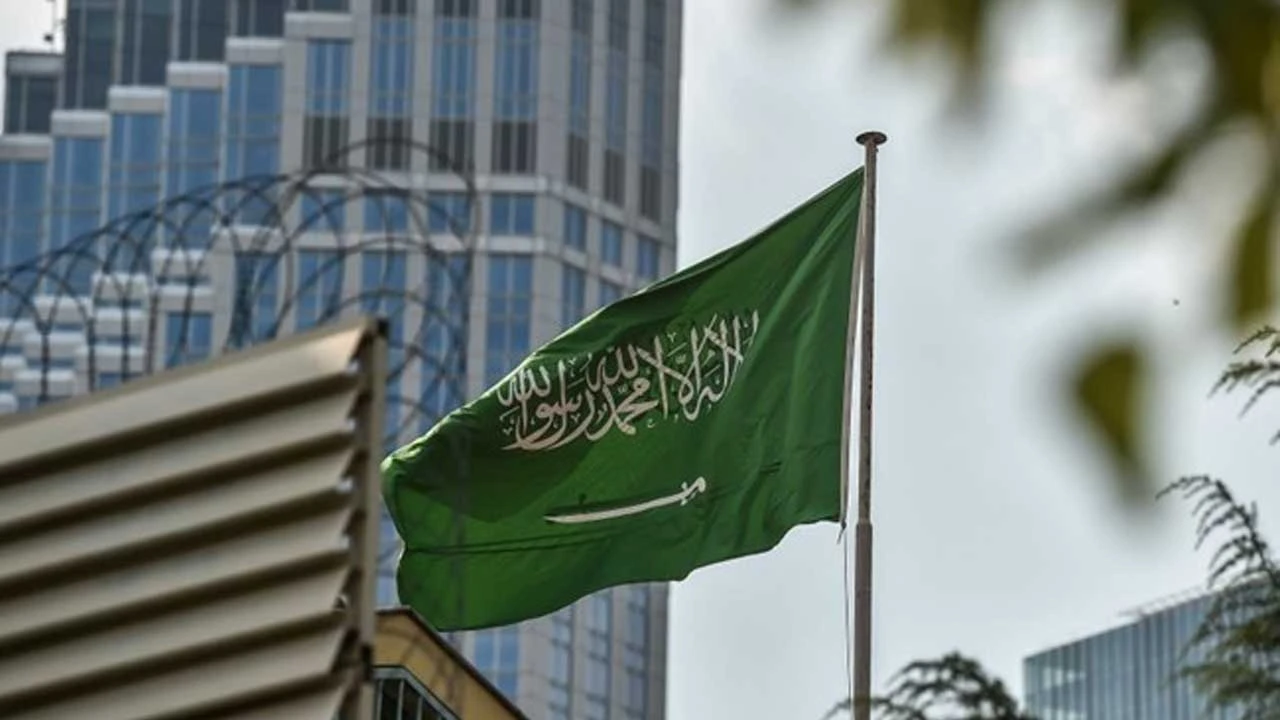 الفئات المستثناة من نظام العمل الجديد 1446