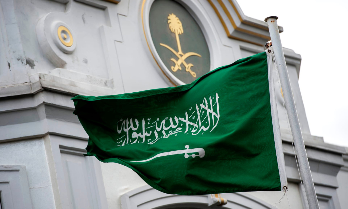 تجديد الإقامة من مكتب العمل في السعودية