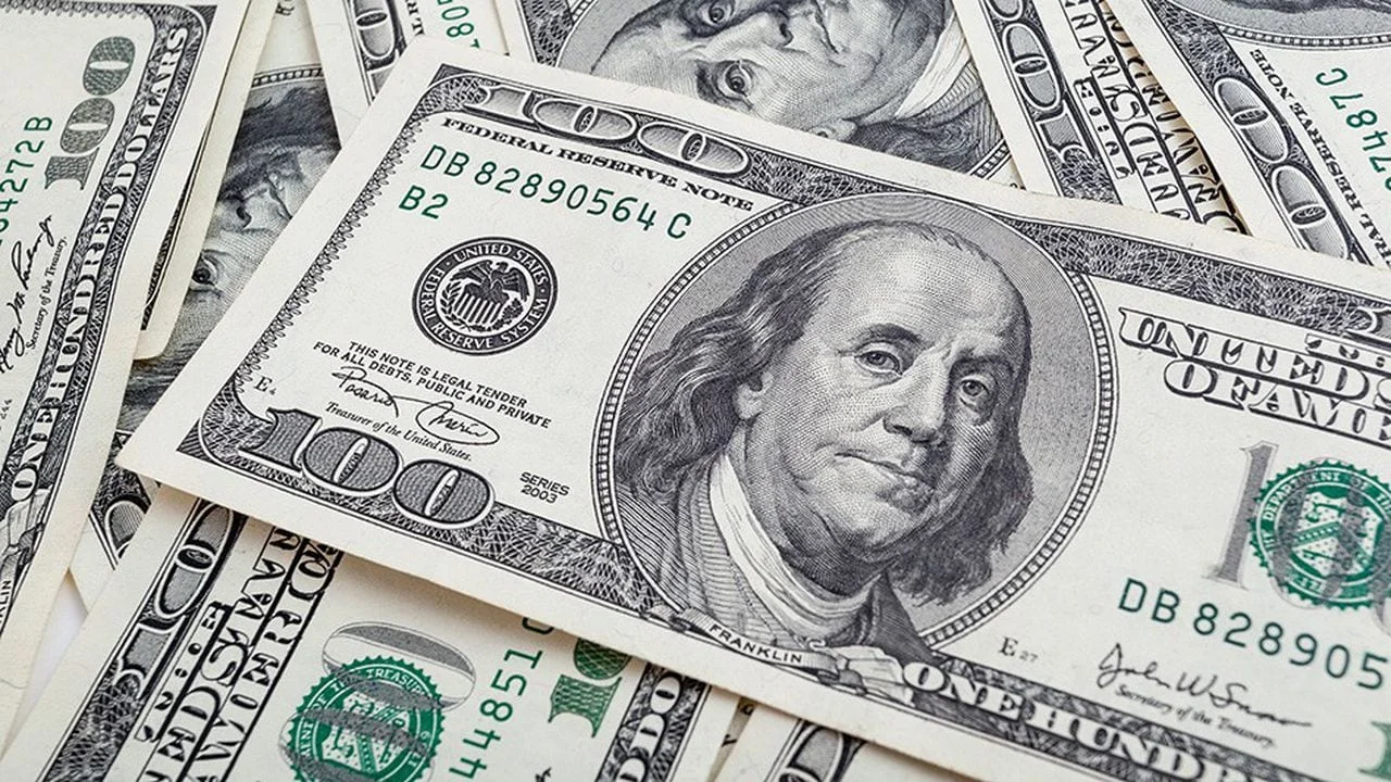 سعر الدولار مقابل الدينار العراقي