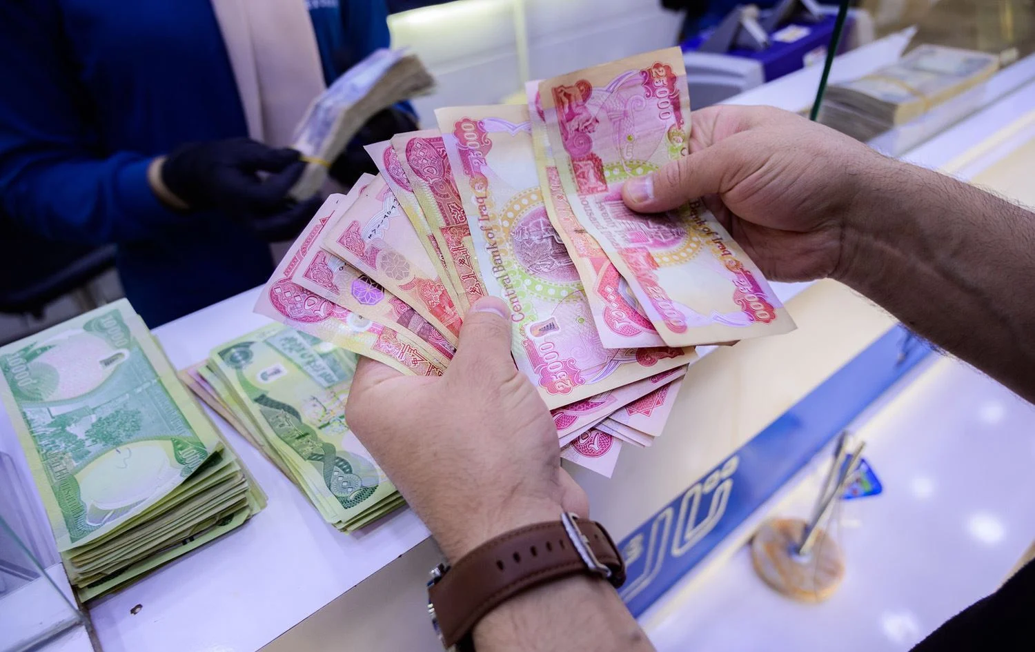 تقديم موعد صرف رواتب المتقاعدين بالعراق سبتمبر 2024