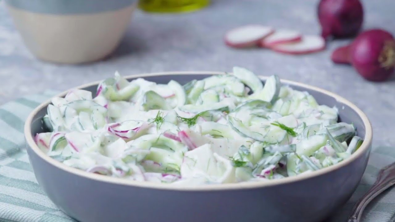 طريقة عمل سلطة الزبادي اليونانية