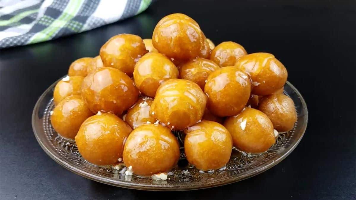 بطعم لذيذ.. طريقة عمل الزلابية على أصولها بسهولة فى البيت