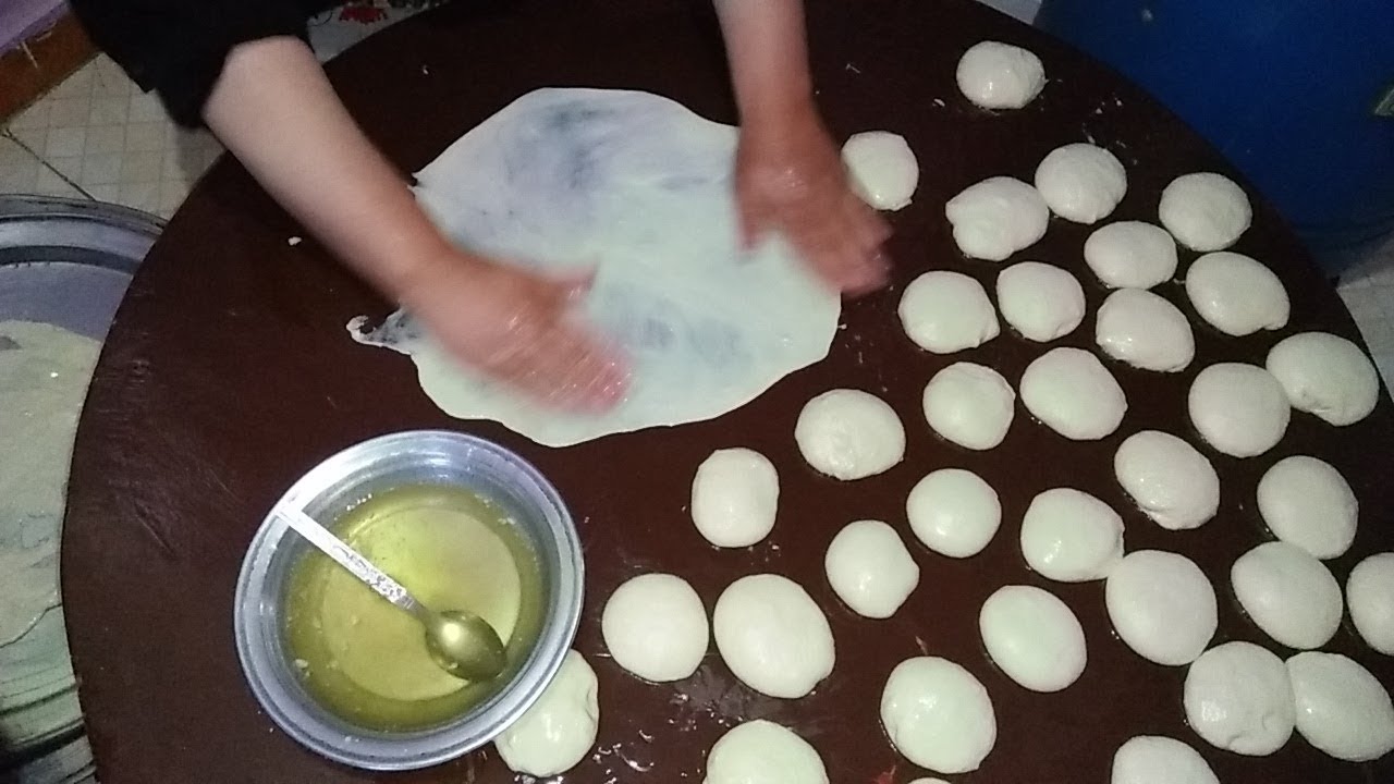 طريقة عمل الفطير المشلتت 3