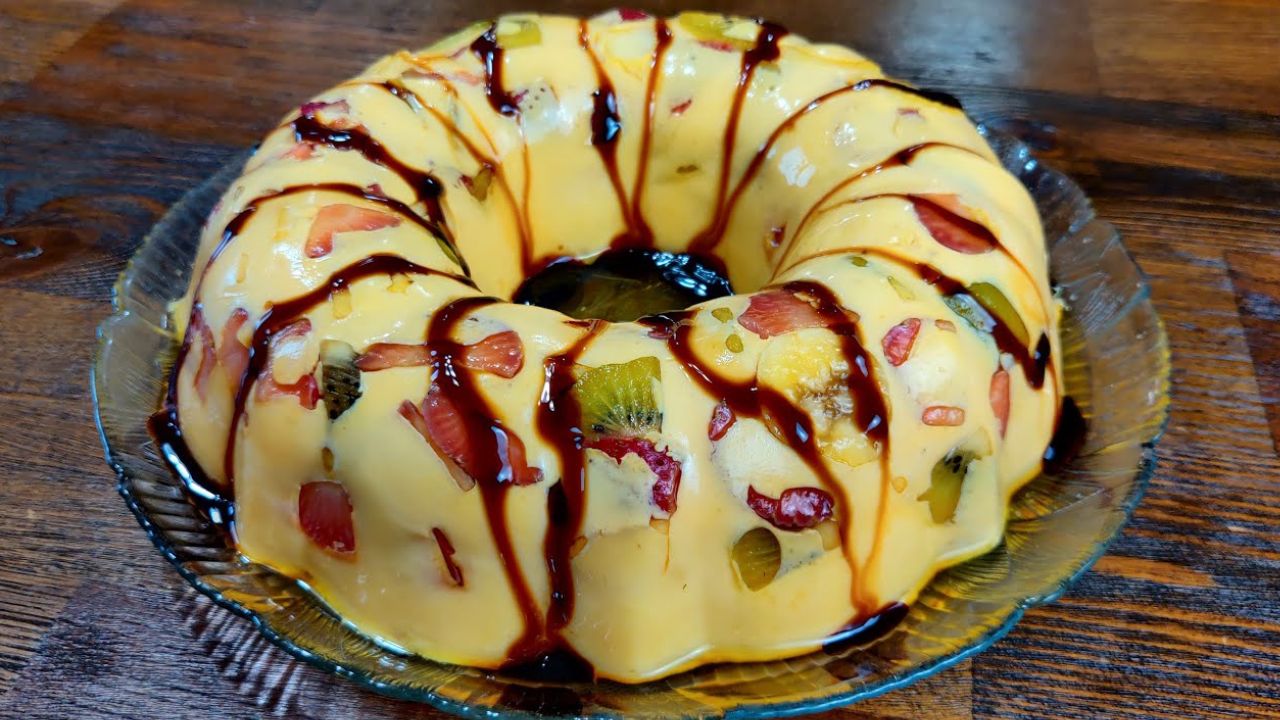 طريقة عمل بودينج كريم الكراميل بالفواكه