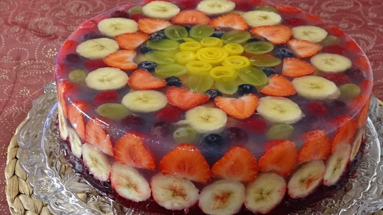 طريقة عمل كيكة الجلي بالفواكه