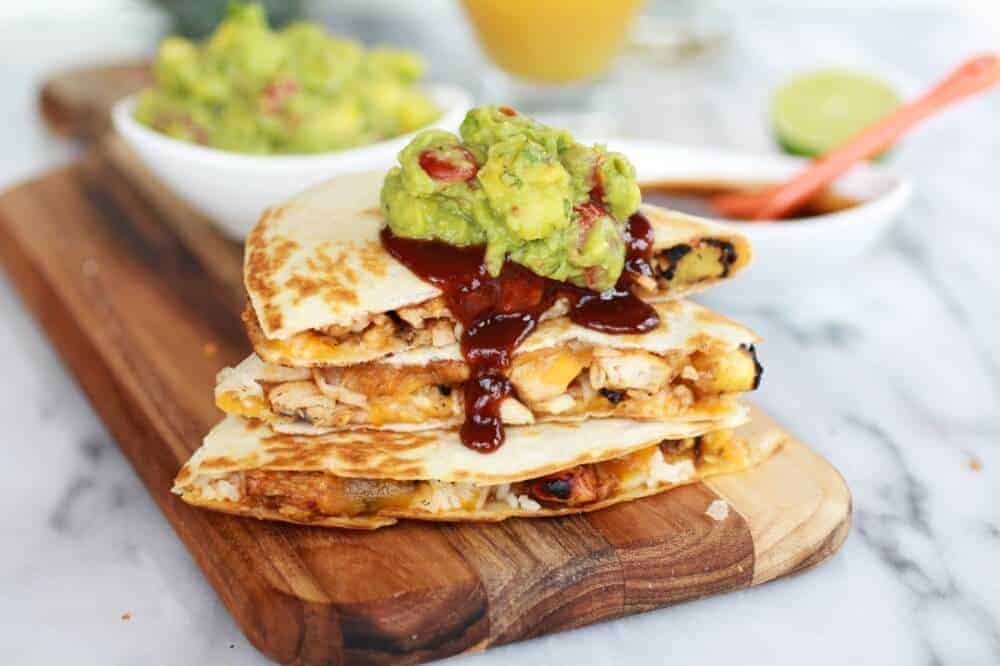 كاساديا هاواي بصوص الباربكيو والأناناس