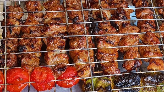 كباب مشوي على الفحم