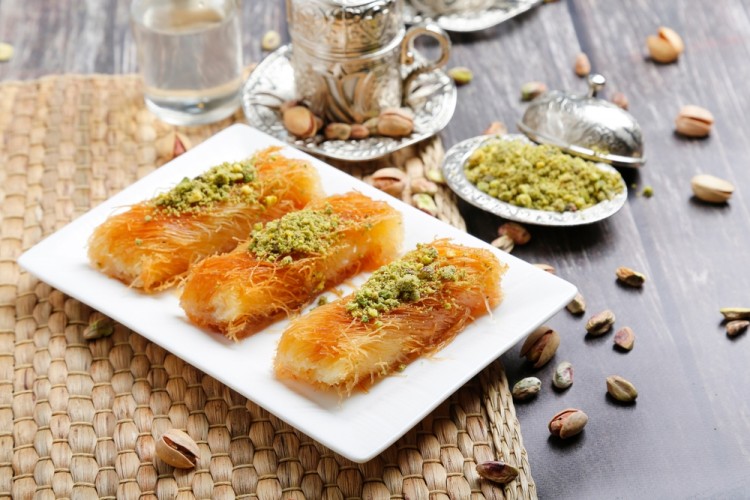 مكونات رولات الكنافة