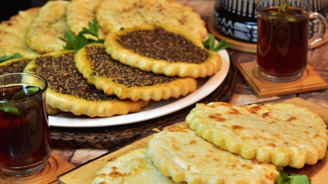 مناقيش الزعتر والجبنة