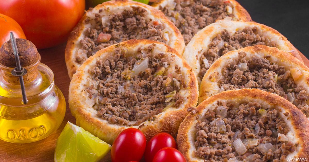 طريقة عمل مناقيش باللحمة المفرومة