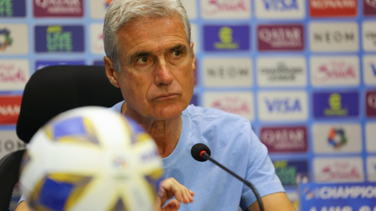 تعليق ناري من كاسترو بعد إقالته من النصر