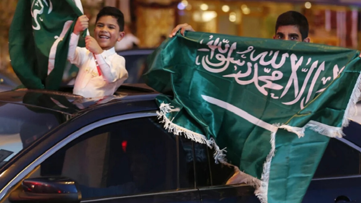 بمناسبة اليوم الوطني 94.. تحذير هام من المرور السعودي لكل المواطنين داخل المملكة