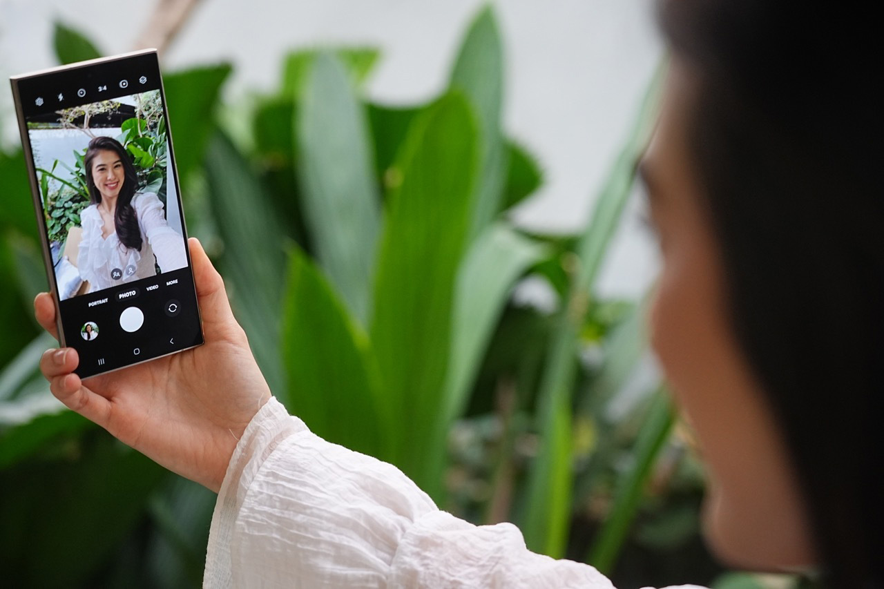 بـ كاميرا 200MP وشاشة خرافية.. هاتف Samsung Galaxy S24 Ultra يتصدر الفئة الرائدة