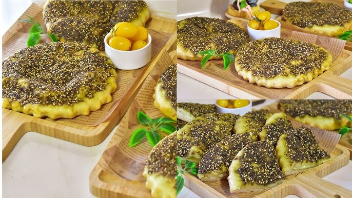مناقيش بالزيت والزعتر