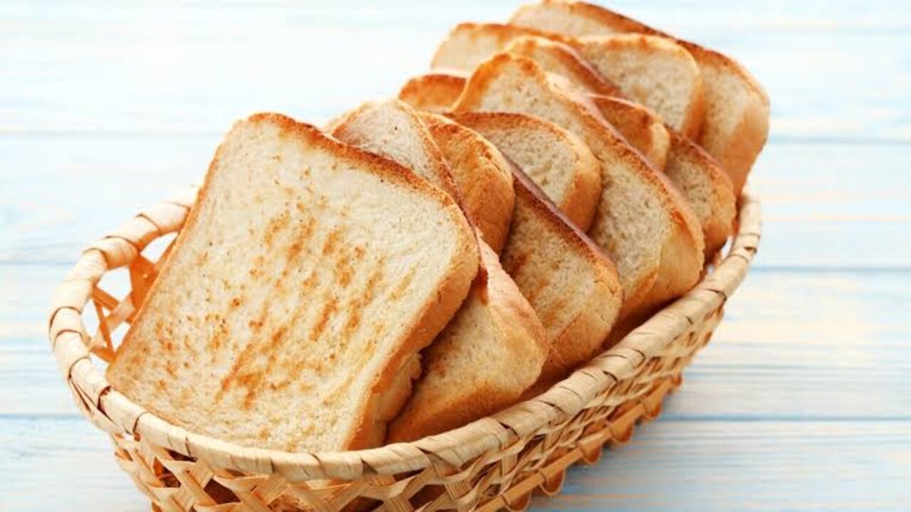 خطوات عمل التوست في المنزل