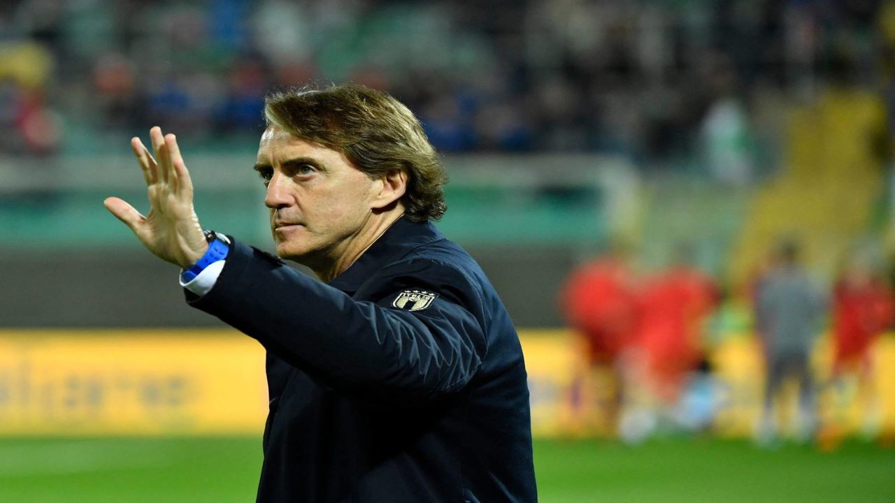 إقالة مانشيني من تدريب منتخب السعودية