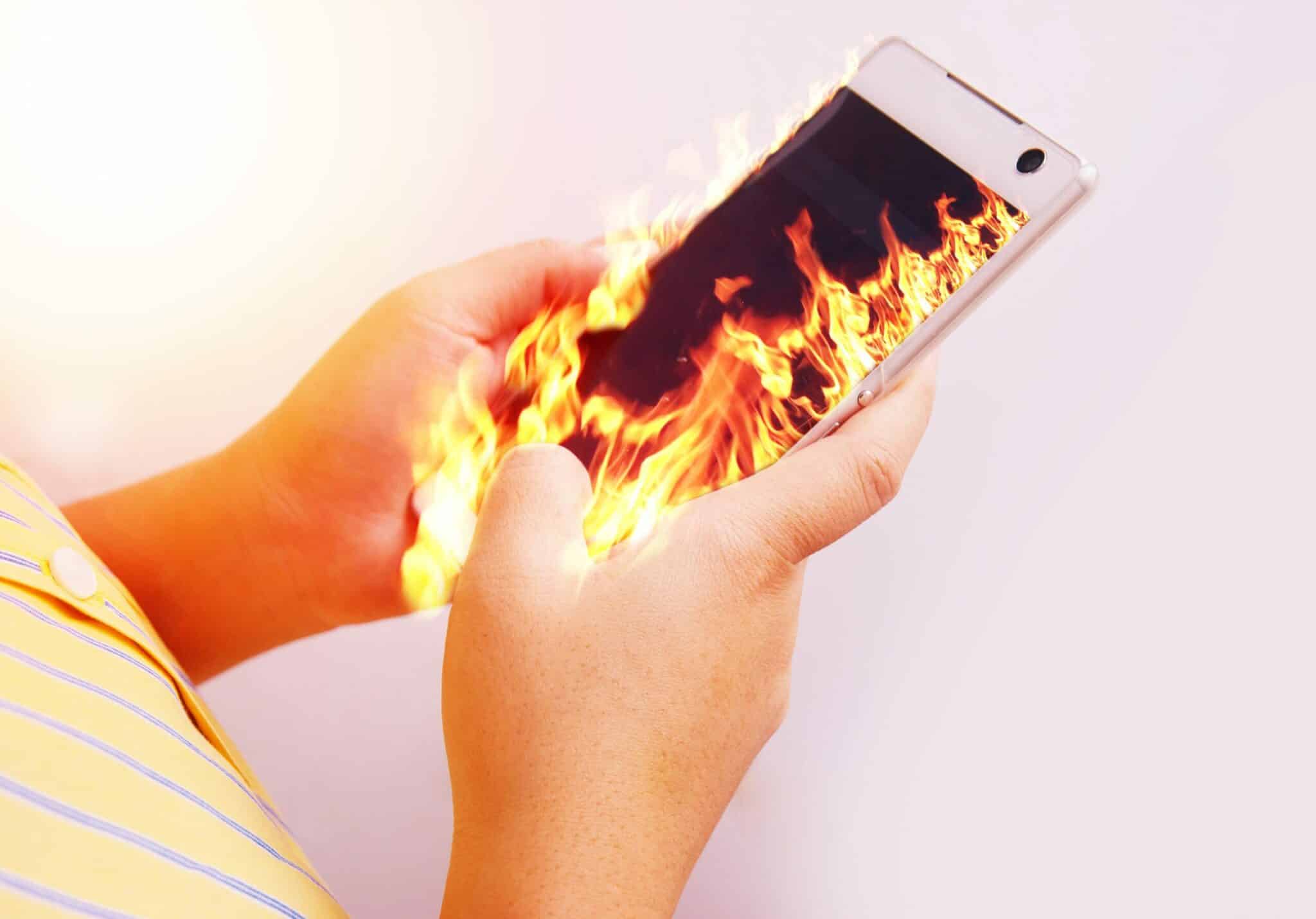 احذر! نصائح هامة يجب اتباعها عند ارتفاع حرارة الهاتف تحميه من التلف