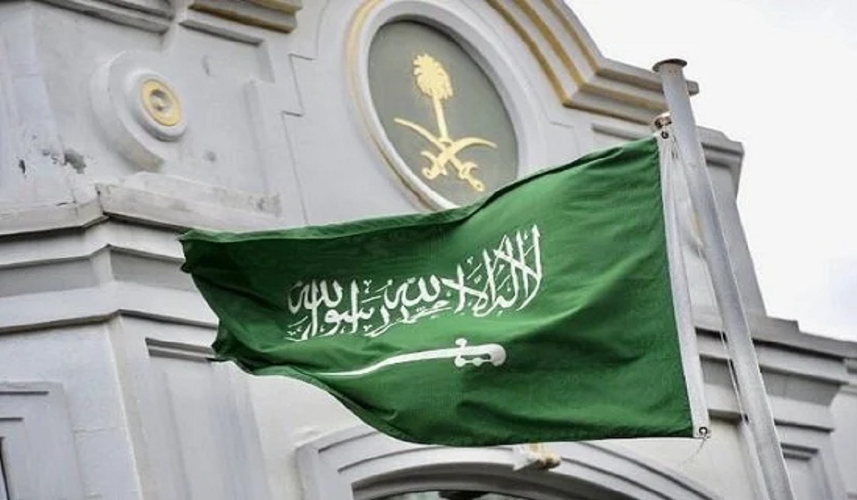 السفارة السعودي تُغلق أبوابها أمام المواطنين يوم الاثنين القادم وأرقام التواصل معها في حالة الطوارئ