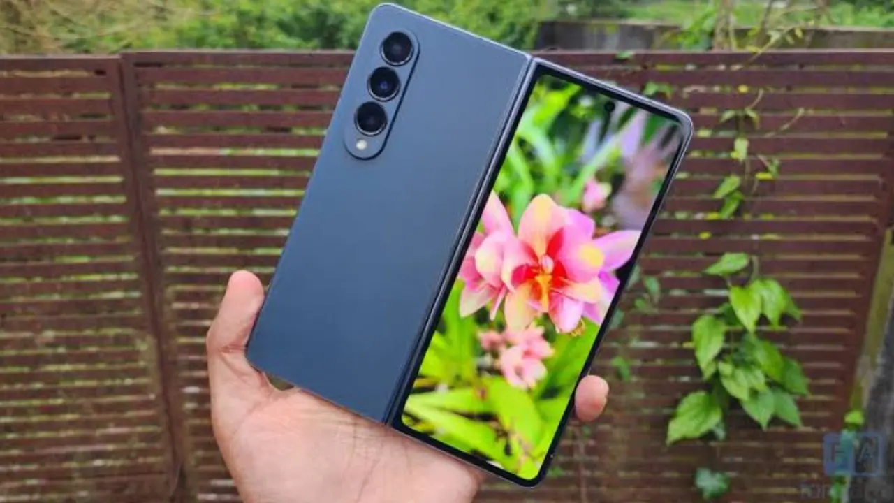 هاتف Samsung Galaxy Z Fold 4