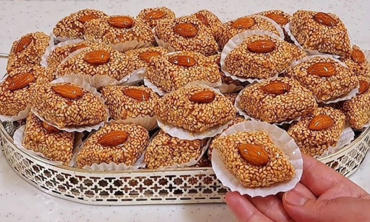 حلوي العشر دقائق بالسمسم 1 1