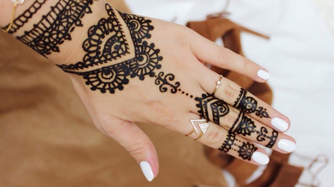 طريقة عمل الحناء السوداء للنقش