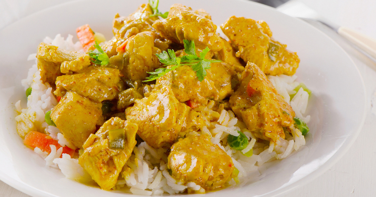 طريقة عمل الدجاج بالأرز والكاري طعمه روعة ومذاقه شهي