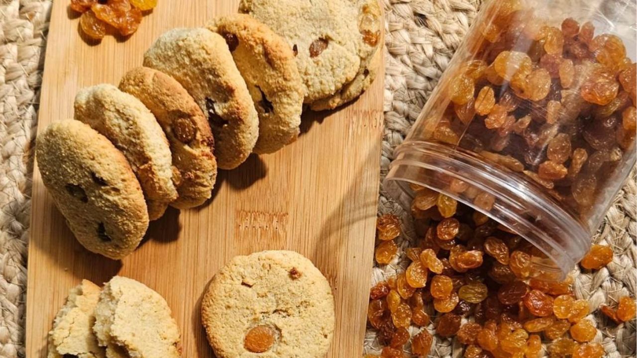 طريقة عمل بسكويت الزبيب