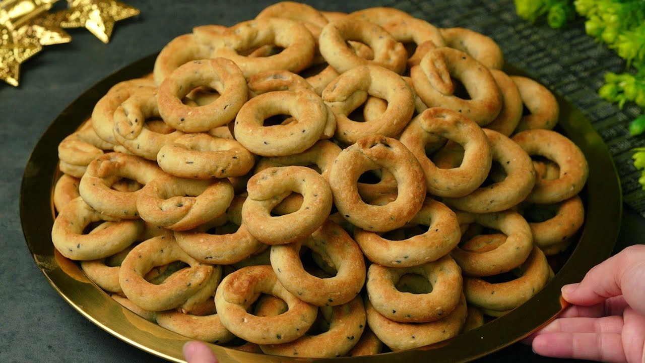 طريقة عمل كعك الأساور الفلسطيني بالعجوة بطعم ورائحة زمان أحلى من الجاهز بكتير