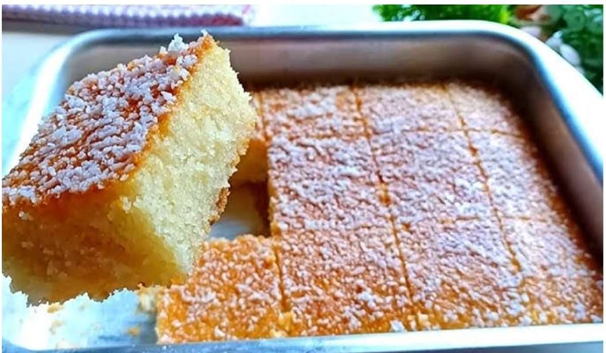 طريقة عمل كيكة السميد الهشة