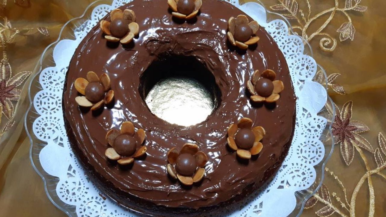 طريقة عمل كيكة النوتيلا والبندق