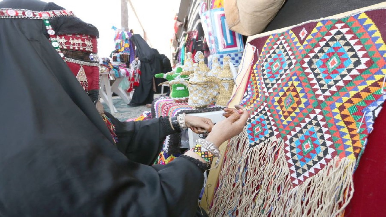 عام الحرف اليدوية