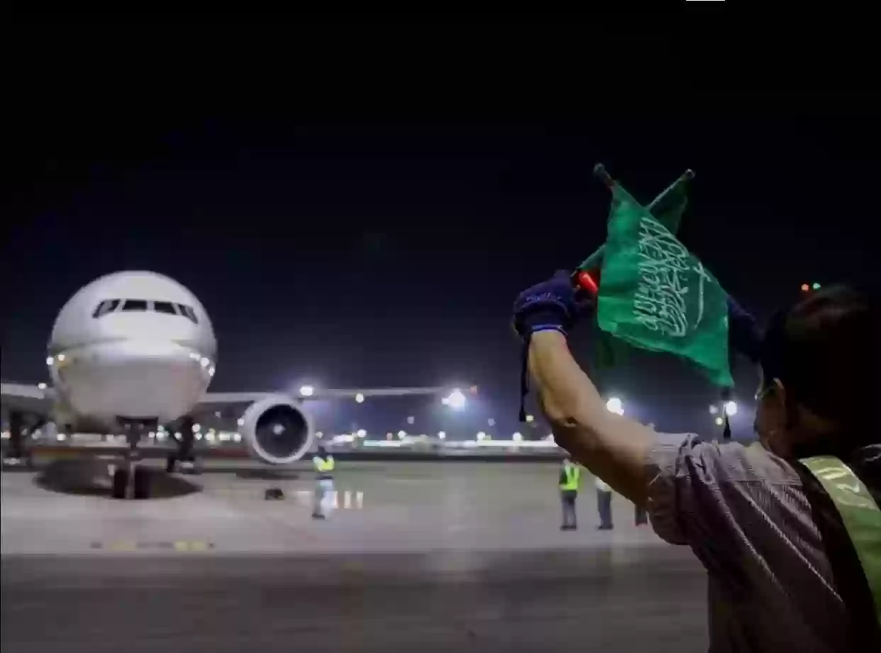 عروض الطيران اليوم الوطني 94