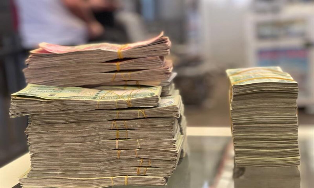 توضيح هام من "وزير العمل" حول منحة الطلبة مع العام الدراسي الجديد