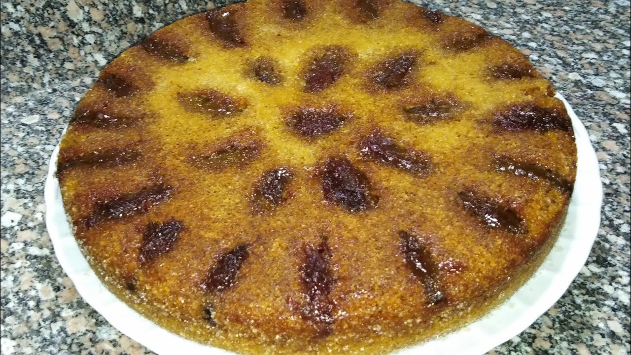 كيكة التمر والعسل الأسود