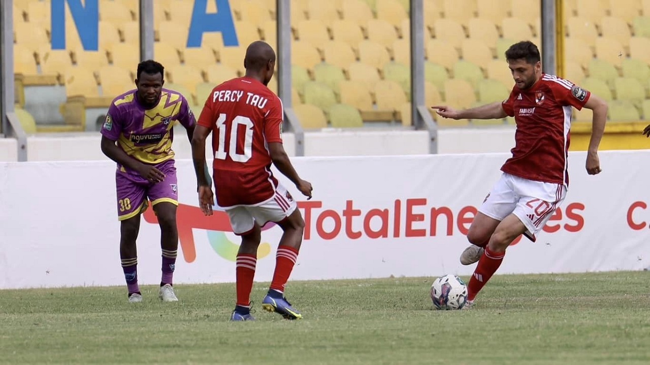 لاعب النادي الأهلي كريم نيدفيد