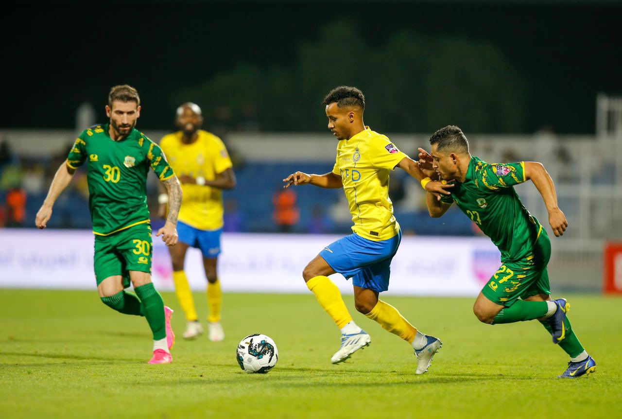الموعد والقنوات الناقلة لمباراة النصر والاتفاق