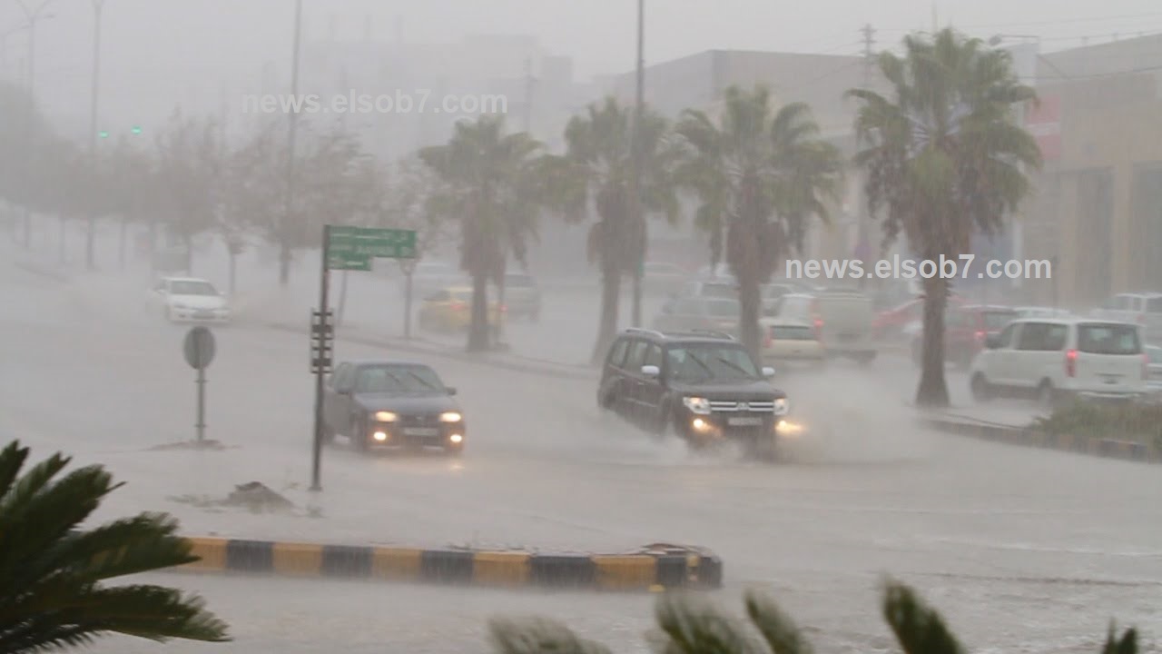تعليق الدراسة في مكة