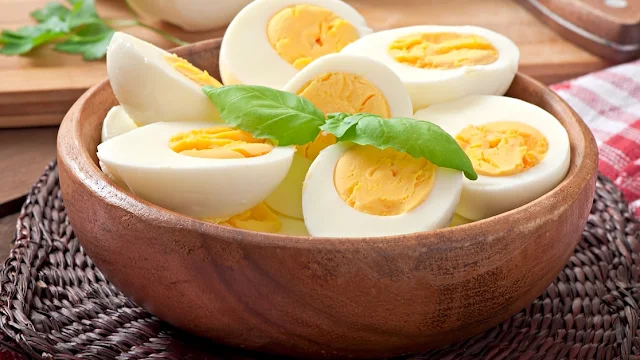 هذا ما يحدث لجسمك عند تناول البيض البلدي