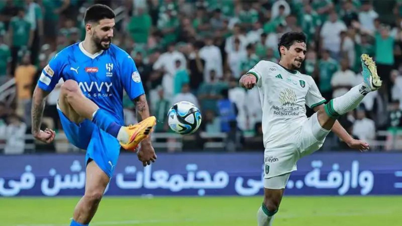 مفاجأة نارية بشأن كلاسيكو الهلال والأهلي على ملعب الجوهرة
